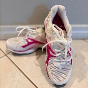 Reebok Women's White and Pink Athletic Shoes
